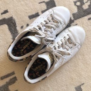 Adidas by Stan Smith floral white sneakers 9 US